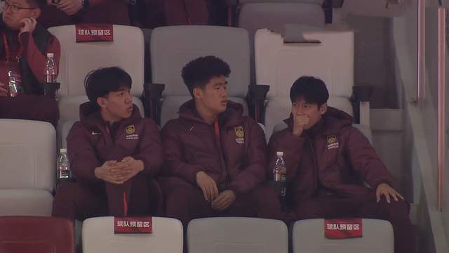 1-0，U23国足邀请赛不败收官，杜月徵轰出落叶球，越南队下脚太狠